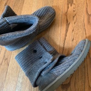 Grey knit Ugg boots